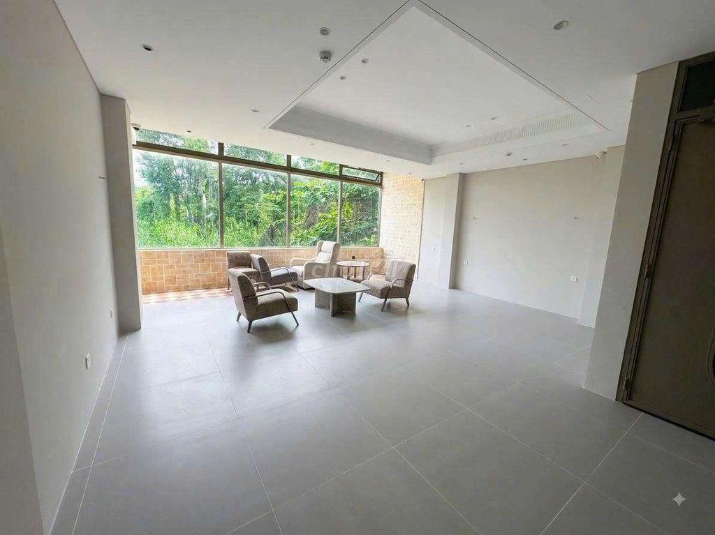 TÒA NHÀ KHU VIP - Cửu Long  P2, Tân Bình - Hầm Xe, Thang Máy, Sàn Suốt