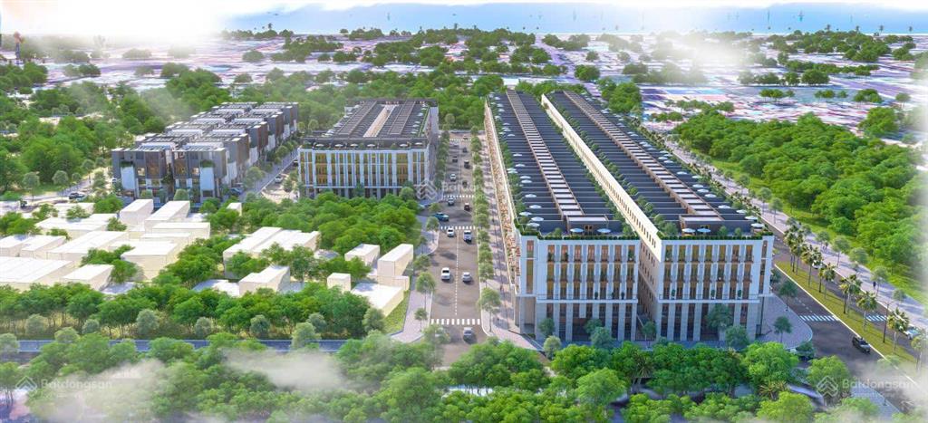 Bán căn nhà mt trần phú 5 tầng,dt 125m2, view hồ điều hòa, liền kề vincom, cách biển 1km, giá tốt
