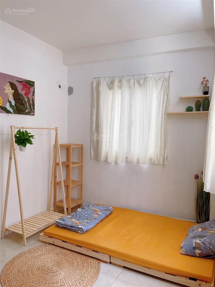 3 triệu/tháng có ngay phòng 2 cửa sổ lớn 18m2  ngay cầu nguyễn tri phương, q8