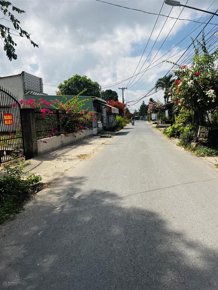 Nhà mặt tiền đường nhựa số 15 phường nhơn trạch (xã phú thạnh cũ) giá chỉ 20tr/m2 sổ riêng nở hậu