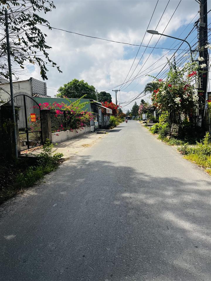 Nhà mặt tiền đường nhựa số 15 phường nhơn trạch (xã phú thạnh cũ) giá chỉ 20tr/m2 sổ riêng nở hậu