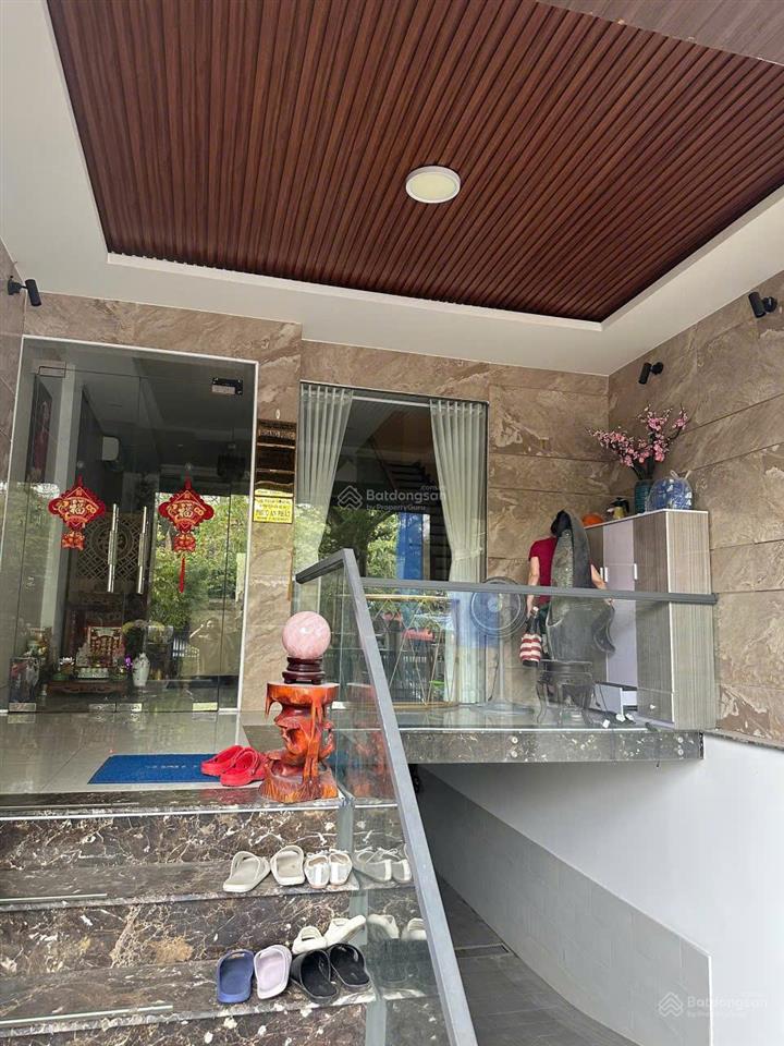 Chủ nhà cần bán nhà đường lê hữu kiều 5x20m, 3 lầu, giá 29 tỷ  p. bình trưng, quận 2