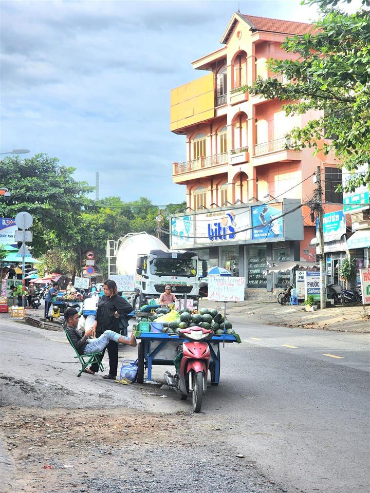 1 xẹt lã xuân oai, ngay chợ nhỏ, tăng nhơn phú a, dt 57m2, giá 5.2 tỷ