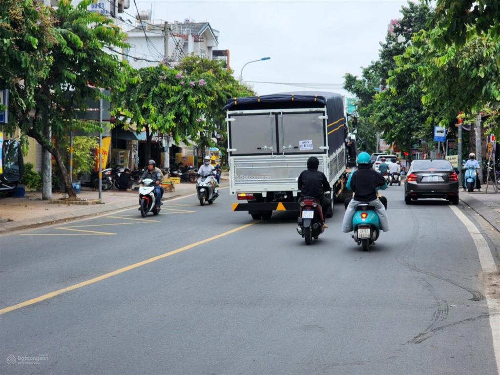 Mặt tiền đường 11, tam bình dt 103m2 có 80m2 thổ cư, giá 9.5 tỷ
