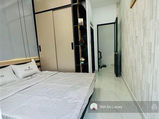 Bán nhà mới đẹp hẻm 648 cách mạng tháng 8 quận 3 trung tâm, dọn vào ở ngay. nhỉnh 4 tỷ