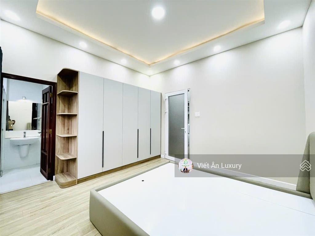 Bán nhà 5 tầng  8 phòng ngủ master ngay trung tâm quận 1  có thang máy  90m2  hoàn công đủ