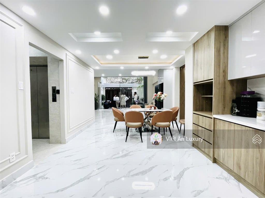 Bán nhà 5 tầng  8 phòng ngủ master ngay trung tâm quận 1  có thang máy  90m2  hoàn công đủ