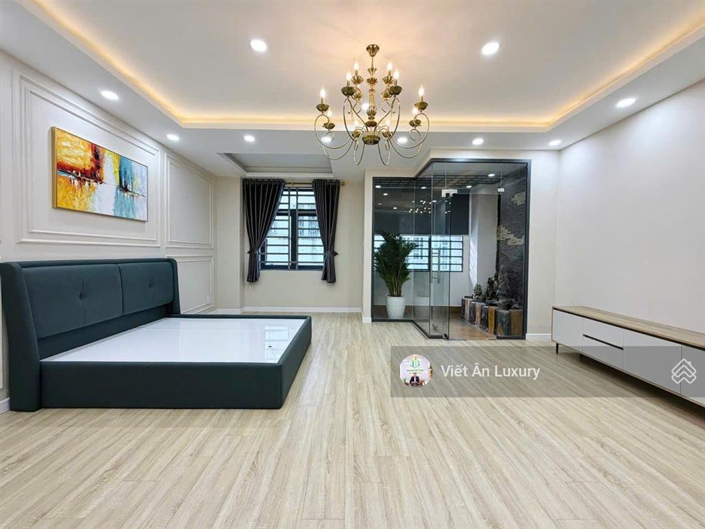 Bán nhà 5 tầng  8 phòng ngủ master ngay trung tâm quận 1  có thang máy  90m2  hoàn công đủ