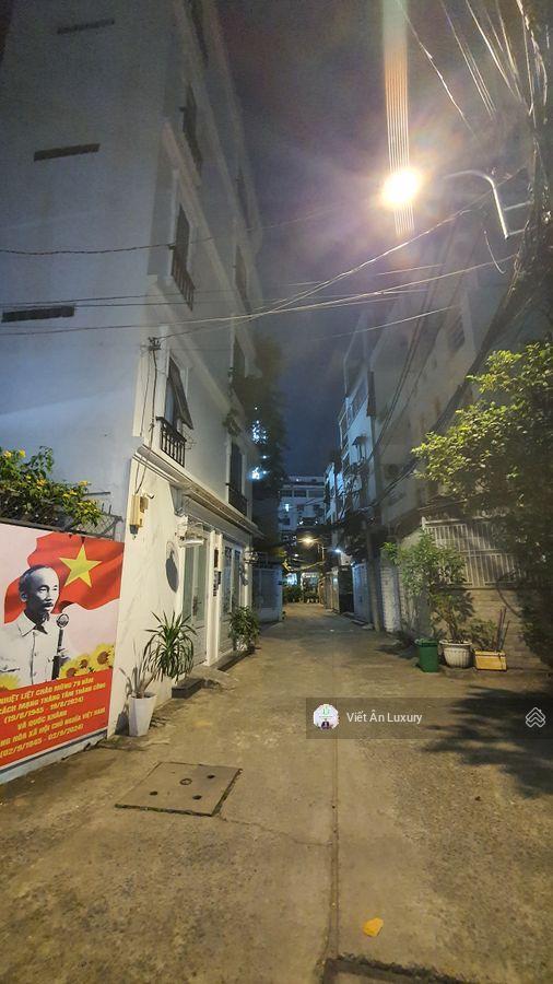 Bán nhà 5 tầng  8 phòng ngủ master ngay trung tâm quận 1  có thang máy  90m2  hoàn công đủ