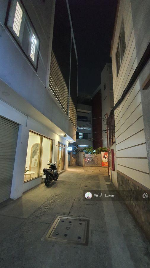 Bán nhà 5 tầng  8 phòng ngủ master ngay trung tâm quận 1  có thang máy  90m2  hoàn công đủ