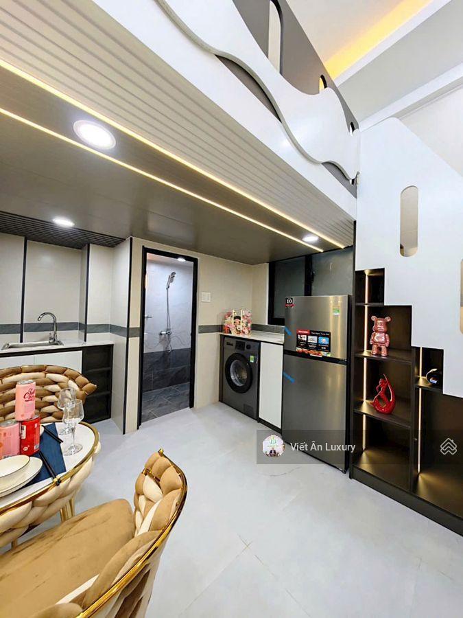 Bán tòa chdv dòng tiền tốt 90tr/th đường duy tân  phú nhuận. full nội thất  90m2  18.5 tỷ