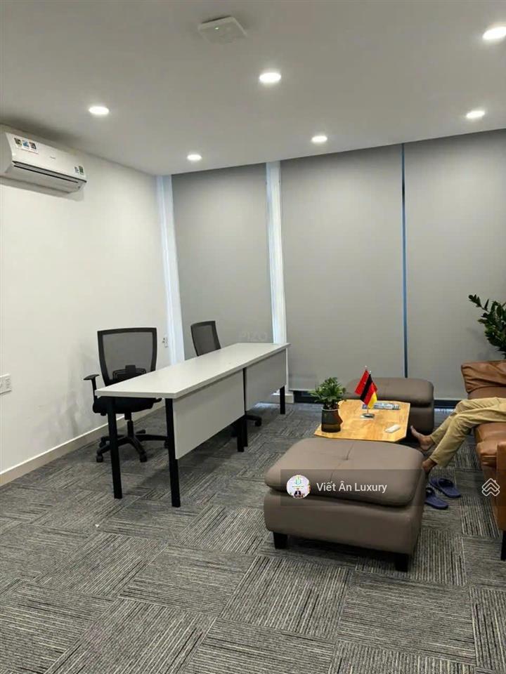 Mặt tiền kd sầm uất tại quận 1  6 tầng  thang máy. vị trí đắc địa thuận tiện kết nối. 65m2  27tỷ