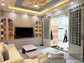 Bán nhà 4 tầng sát mặt tiền 5pn  thích quảng đức  trung tâm phú nhuận dòng tiền 40tr/tháng.