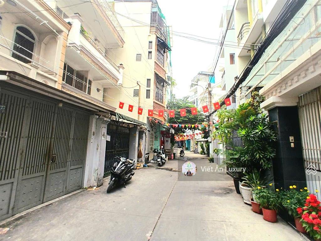 Bán đất tặng nhà 2 tầng thành thái q10  nở hậu 5.5m  hẻm xe hơi