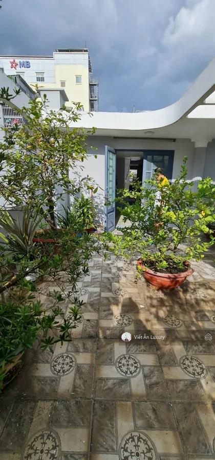 Siêu phẩm q5  10m ra mặt tiền nguyễn trãi  có thang máy  ngang 5.5m bề thế giá tròn 30t đồng