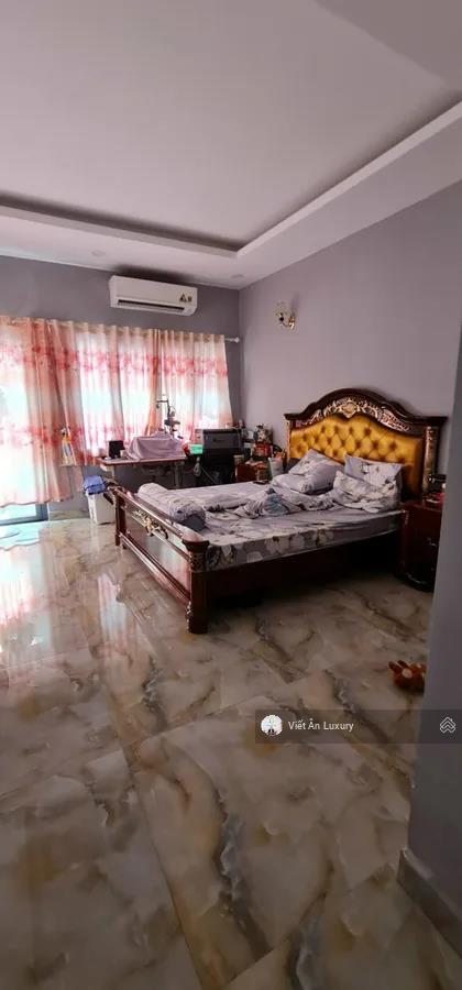 Siêu phẩm q5  10m ra mặt tiền nguyễn trãi  có thang máy  ngang 5.5m bề thế giá tròn 30t đồng