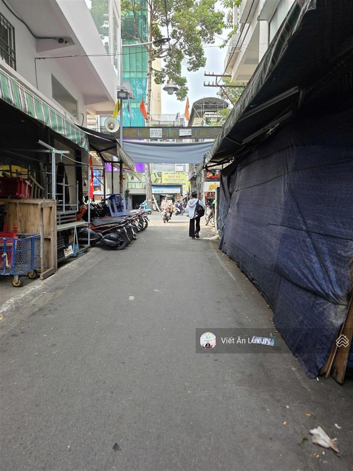 Siêu vị trí  quận 5  nguyễn trãi  hẻm oto quay đầu. nhà cũ tiện xây mới 5 tầng  ngang 5m