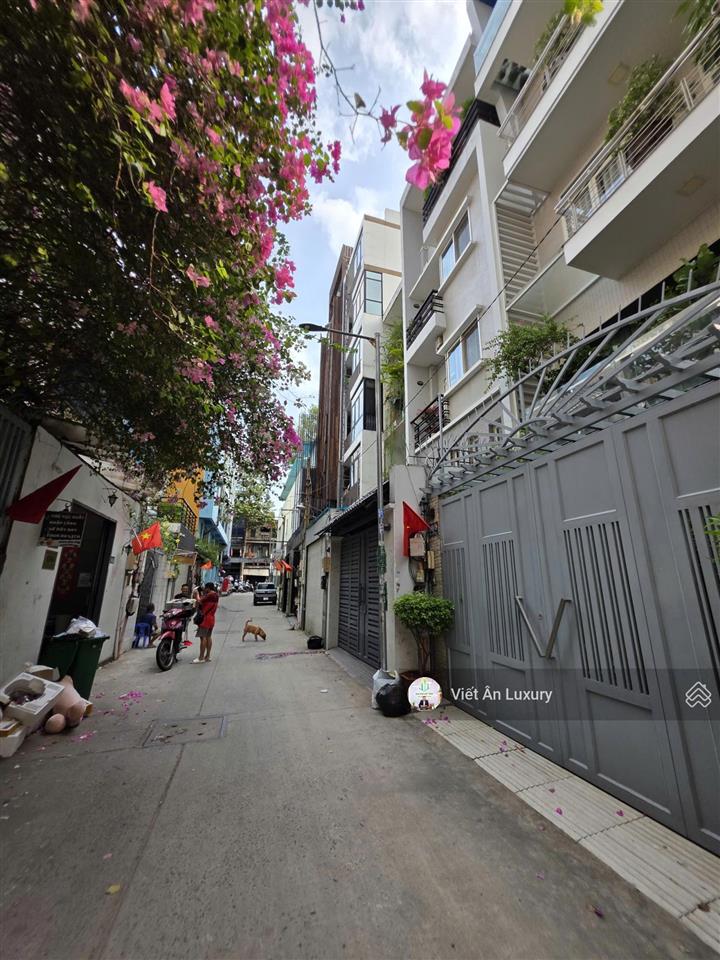 Siêu vị trí  quận 5  nguyễn trãi  hẻm oto quay đầu. nhà cũ tiện xây mới 5 tầng  ngang 5m