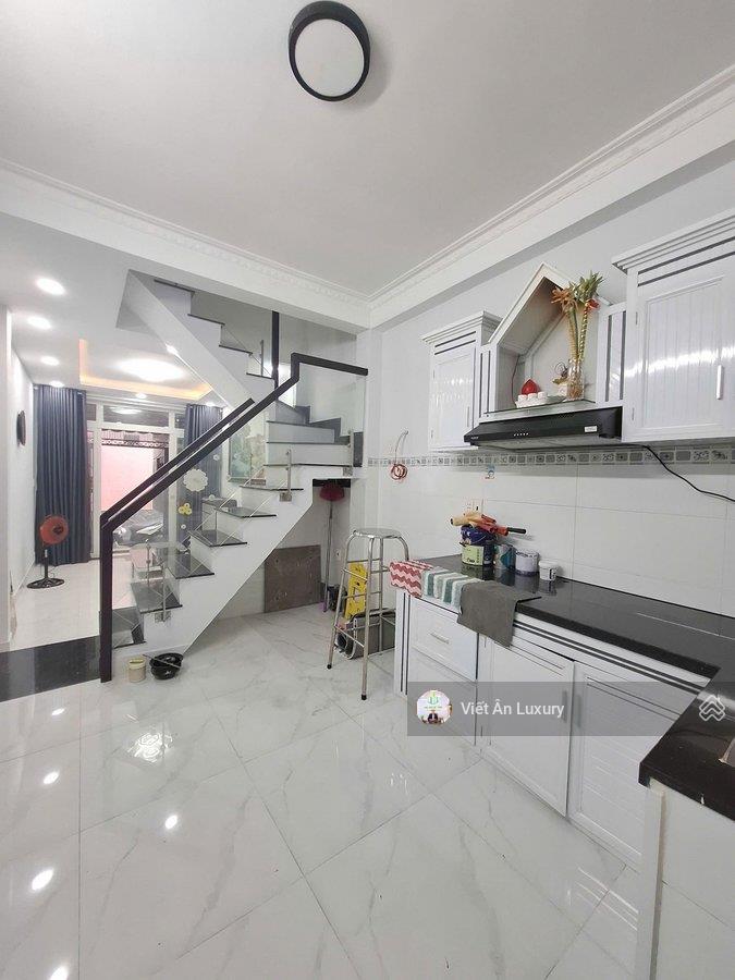 Tìm chủ mới cho căn nhà nguyễn cảnh chân, quận 1  3 tầng  4pn  dưới 7 tỷ đồng