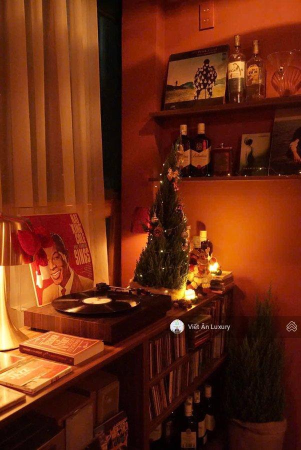 Bán homestay ngay bùi viện, đề thám, quận 1  5 tầng  4pn kép kín  dòng tiền 30tr/tháng. giá 7 tỷ