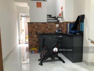 Nhà quận 1  giá tốt võ văn kiệt 2 mặt hẻm dọn vào ở ngay. tiện ích xung quanh đầy đủ  9tỷ