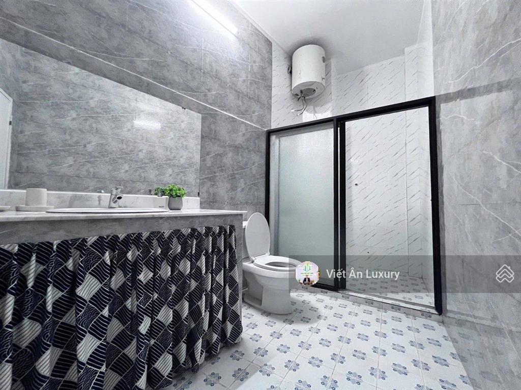Nhà đẹp trần đình xu quận 1, hxh full nội thất khai thác airbnb tốt  kế bên trường học