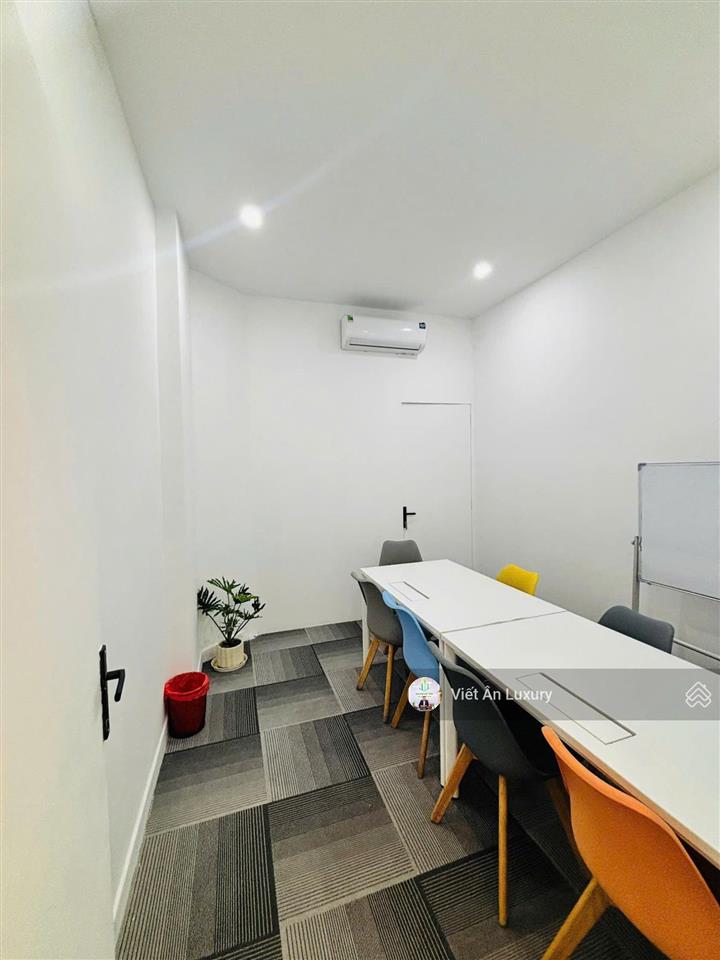 Mặt tiền đinh tiên hoàng quận 1  2 mặt thoáng  có thang máy  dòng tiền 81tr/tháng  40m2