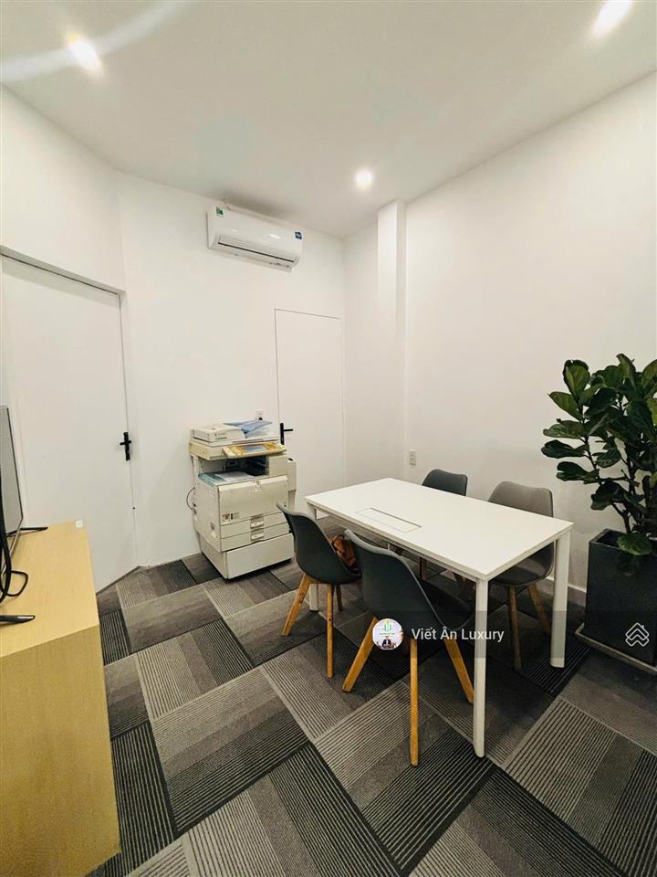 Mặt tiền đinh tiên hoàng quận 1  2 mặt thoáng  có thang máy  dòng tiền 81tr/tháng  40m2