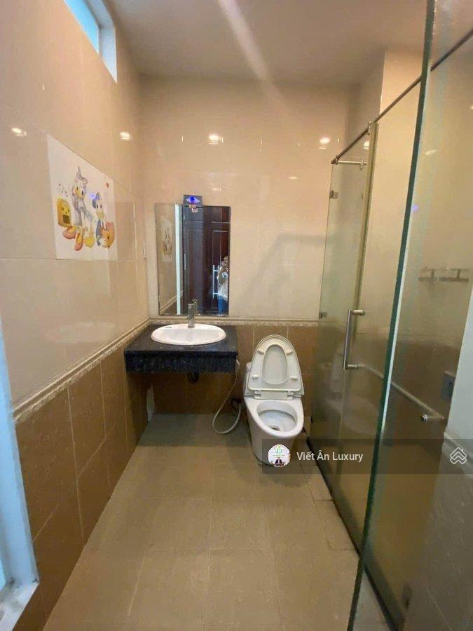 Bán nhà mặt tiền nguyễn thái học, phường cầu ông lãnh, quận 1 7 lầu dòng tiền cao hđ thuê sẵn