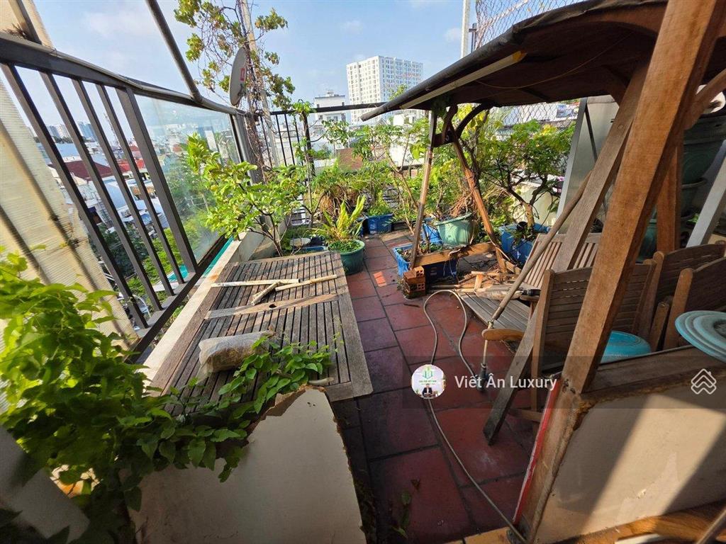 Bán nhà khu họ lê  quận tân phú mặt tiền lê niệm, 4 lầu đường 14m, khu dân trí cao. giá 11.3 tỷ tl