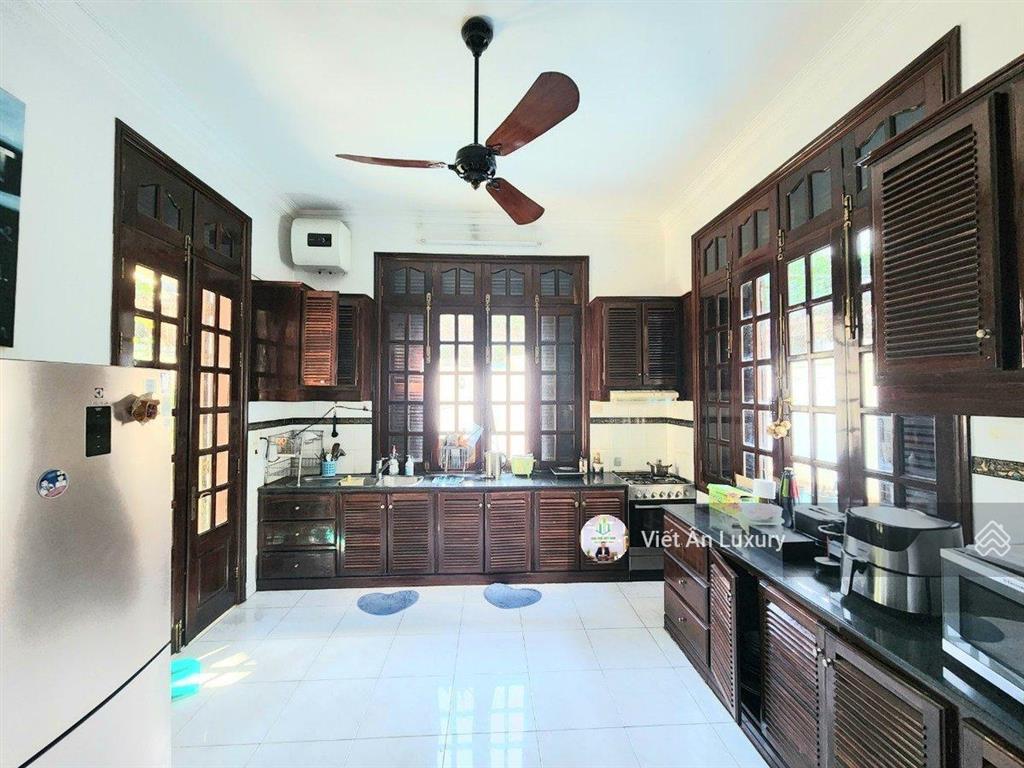 Bán nhà xịn trần quốc thảo, quận 3 344m² hồ bơi riêng dòng tiền hơn 2.4 tỷ/năm