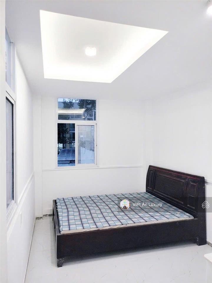 Nhà góc 2 mt  8 phòng hiện đang cho thuê dòng tiền sẵn nở hậu đẹp, alo ngay !