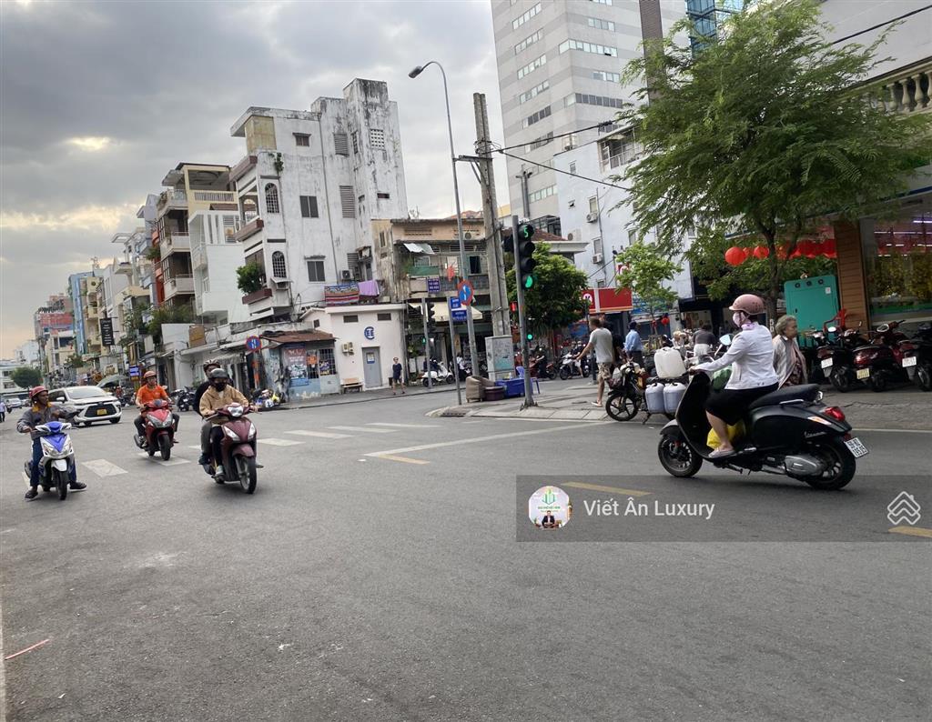 Nhà quận 1 cô giang 65m² nở hậu nhỉnh 10 tỷ, tọa độ vàng hút tài lộc không thể bỏ qua