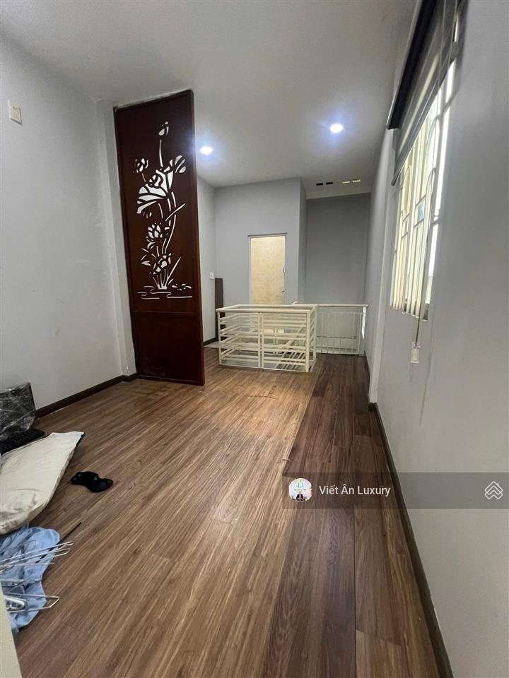 Bán nhà quận 1  7,25 tỷ  hẻm 5m thẳng tắp nguyễn cảnh chân 34m² cách mặt tiền 20m.