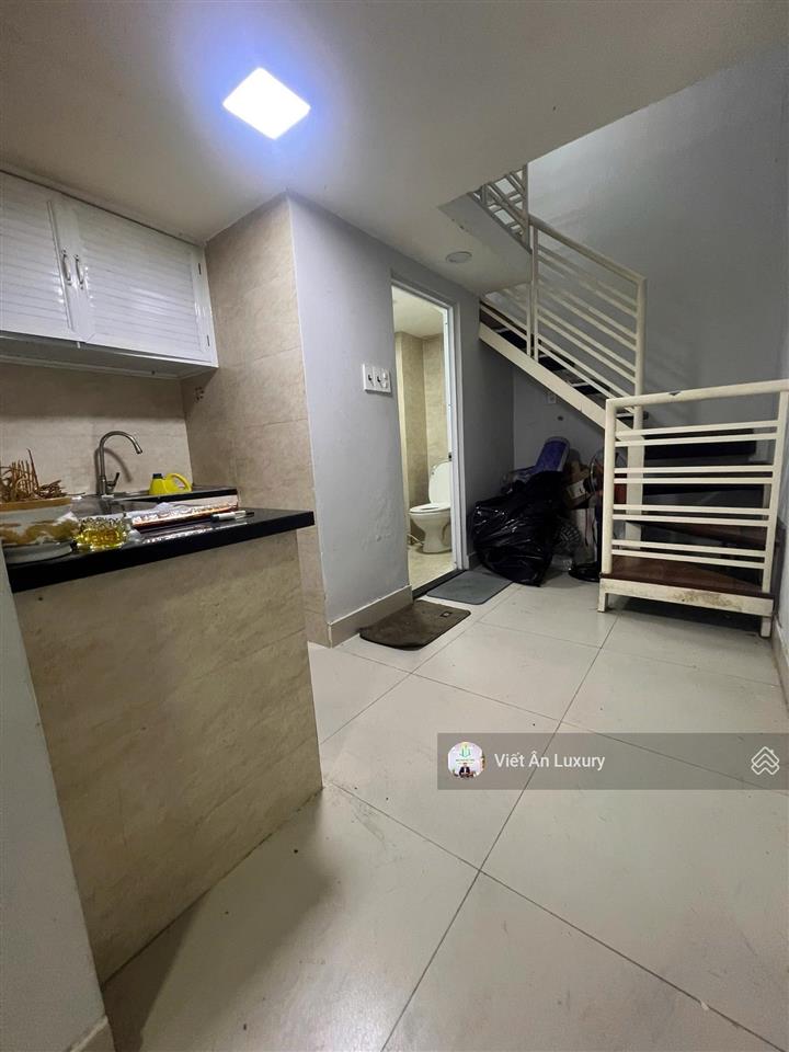 Bán nhà quận 1  7,25 tỷ  hẻm 5m thẳng tắp nguyễn cảnh chân 34m² cách mặt tiền 20m.