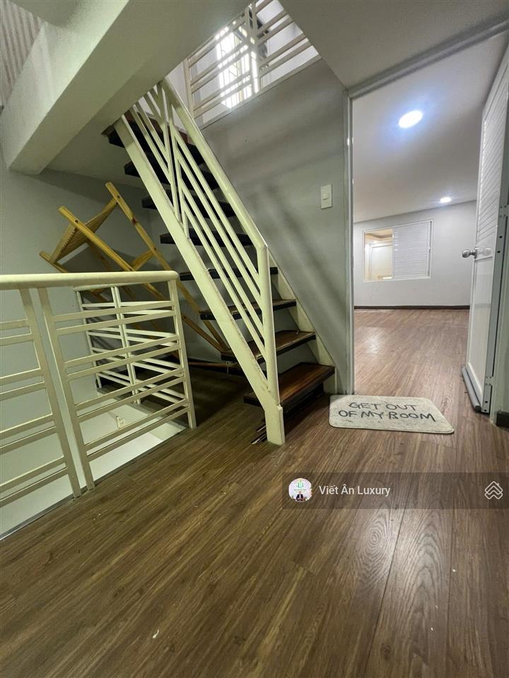 Bán nhà quận 1  7,25 tỷ  hẻm 5m thẳng tắp nguyễn cảnh chân 34m² cách mặt tiền 20m.