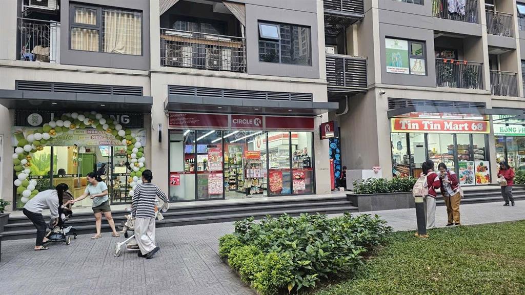 Bán shophouse giá siêu hời tại vinhomes smart city, 13,8 tỷ, 57,5 m2 cho thuê 6070tr/1 tháng