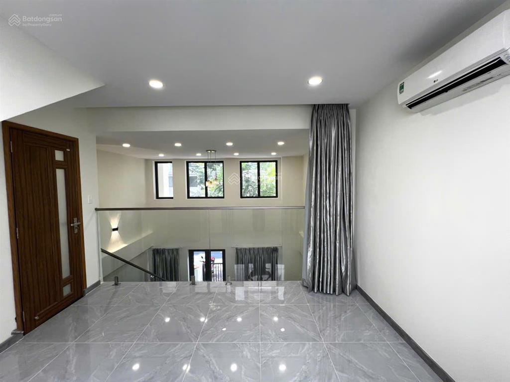 Nhà mới hoàn thiện vào ở ngay, senturia nam sài gòn, sổ hồng, 8 tỷ, ngân hàng cho vay 80%