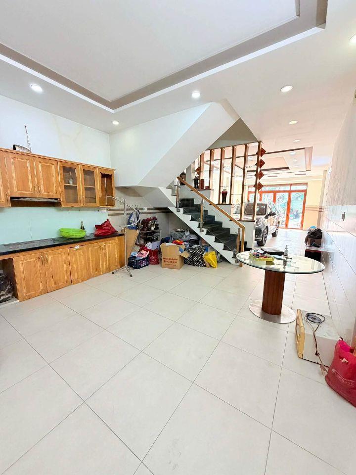 Nhà 4 tầng ôtô đậu cửa, gần Sacombank Trường Chinh, 4.95 tỷ