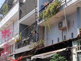 Nhà 3 tầng đối diện công viên Celadon, 4 tỷ