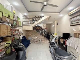 Nhà 3 tầng ô tô đỗ cửa, gần Vietcombank Âu Cơ, 4.7 tỷ