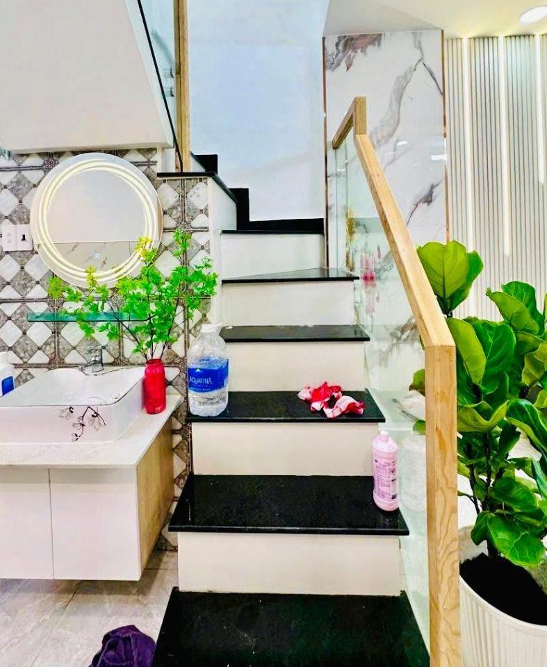 Nhà mới 2 tầng, gần ngân hàng ACB Phan Huy Ích, 3.85 tỷ