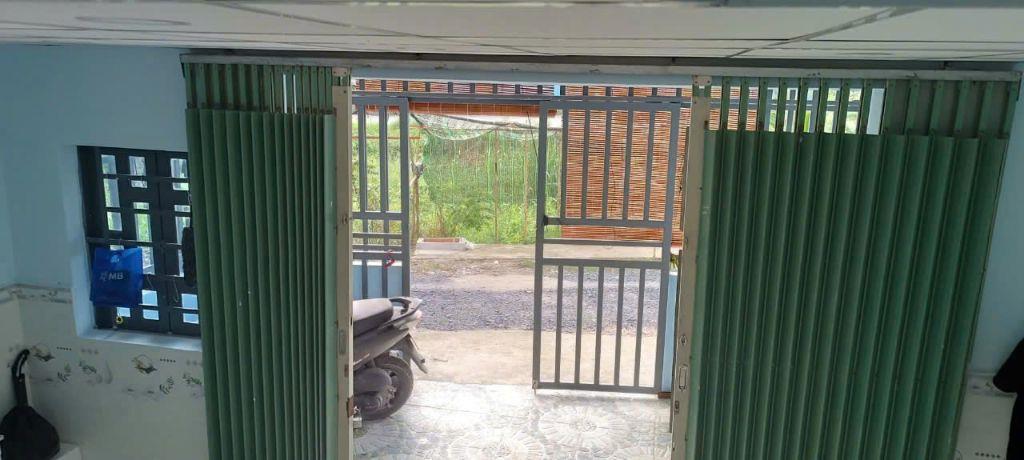 Nhà mới, hẻm 5m thông, cạnh KDC Cát Tường, 495tr.