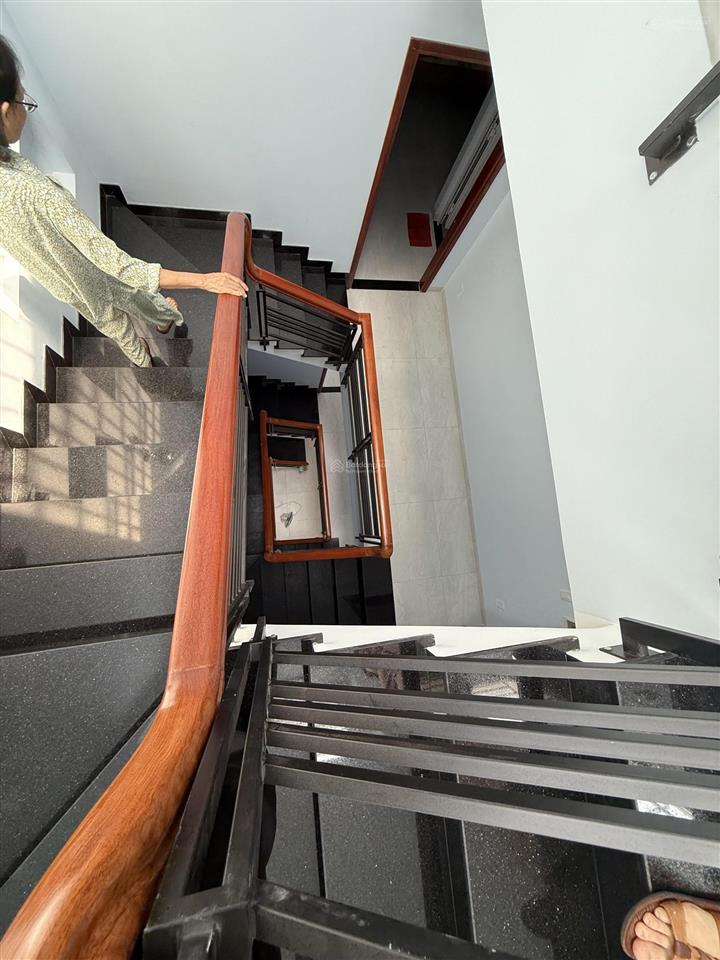 Bán gấp căn nhà tâm huyết 1t, 2lầu, 4pn, 4wc, 5x18m, 100% thổ cư, vào ở ngay cực đẹp