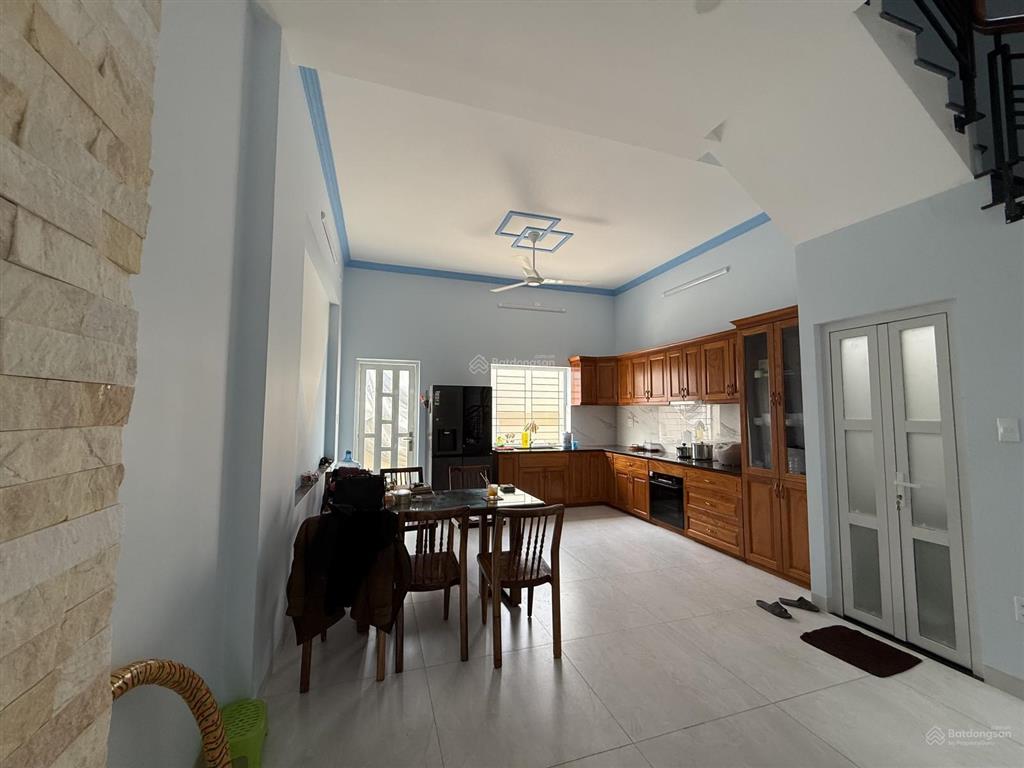 Bán gấp căn nhà tâm huyết 1t, 2lầu, 4pn, 4wc, 5x18m, 100% thổ cư, vào ở ngay cực đẹp