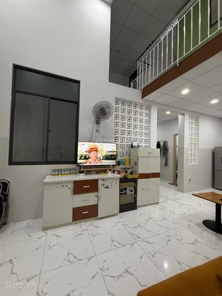 Xe hơi ngủ trong nhà linh xuân | 70m² | 2pn, 2wc | đường nhựa 6m thông