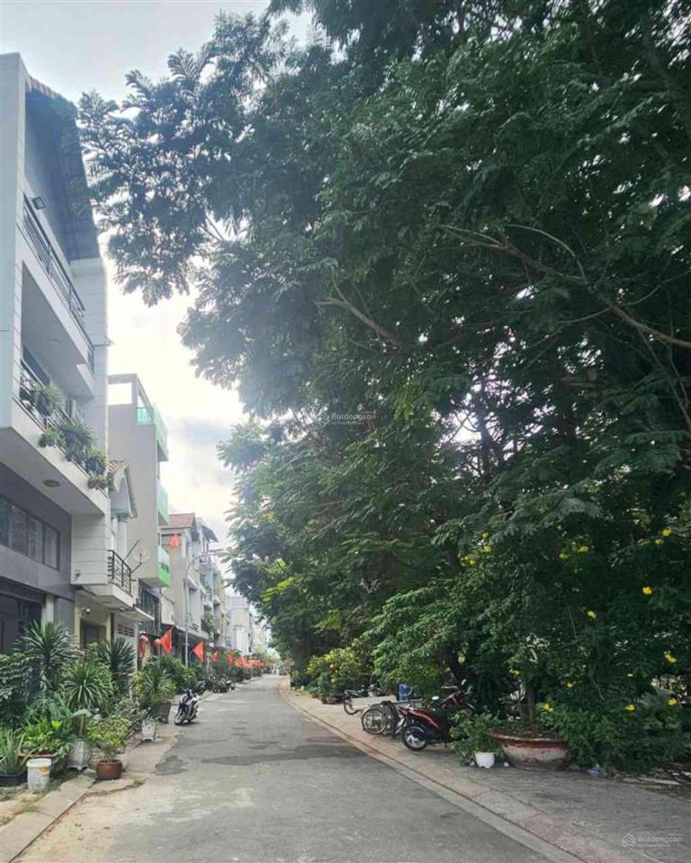 Bán nhà lô góc 2 mặt tiền kdc êm đềm, linh xuân, tp thủ đức. nhà 4 tầng btct kiên cố.