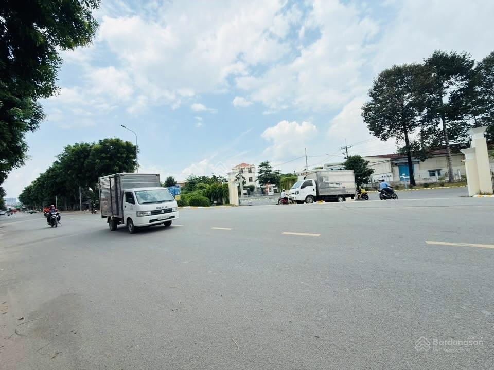 Mặt tiền ngô chí quốc, 10x37m, 200m2 thổ cư, đối diện kcx linh trung, 19 tỷ tl