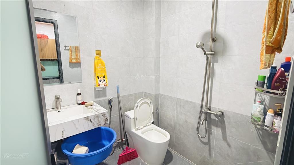 Chính chủ gửi bán gấp căn nhà tâm huyết 4 tầng, 5pn, 6wc, khu tái định cư linh xuân, giá cực tốt