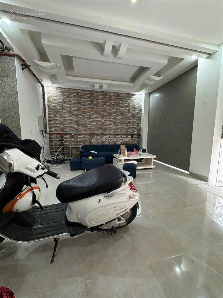 Bán khách sạn trung kính, 80m2, 8 tầng, 21 phòng,mt 7m, ô tô tránh, 38 tỷ